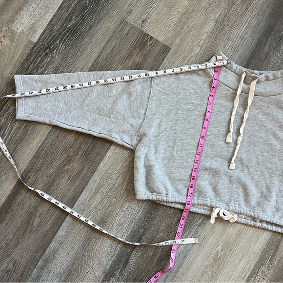 Forever 21 cropped mock neck sweatshirt - Picture 3 of 5